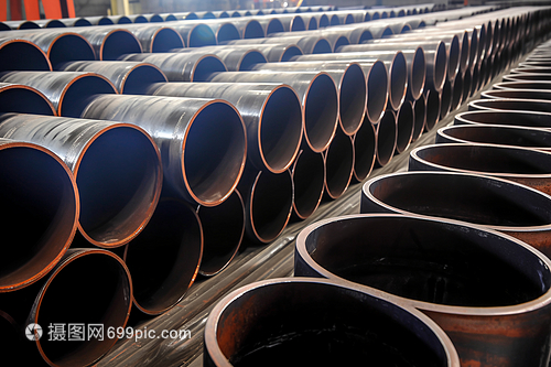 工廠生產(chǎn)的鋼管與圓鋼 工藝、應(yīng)用與市場(chǎng)前景